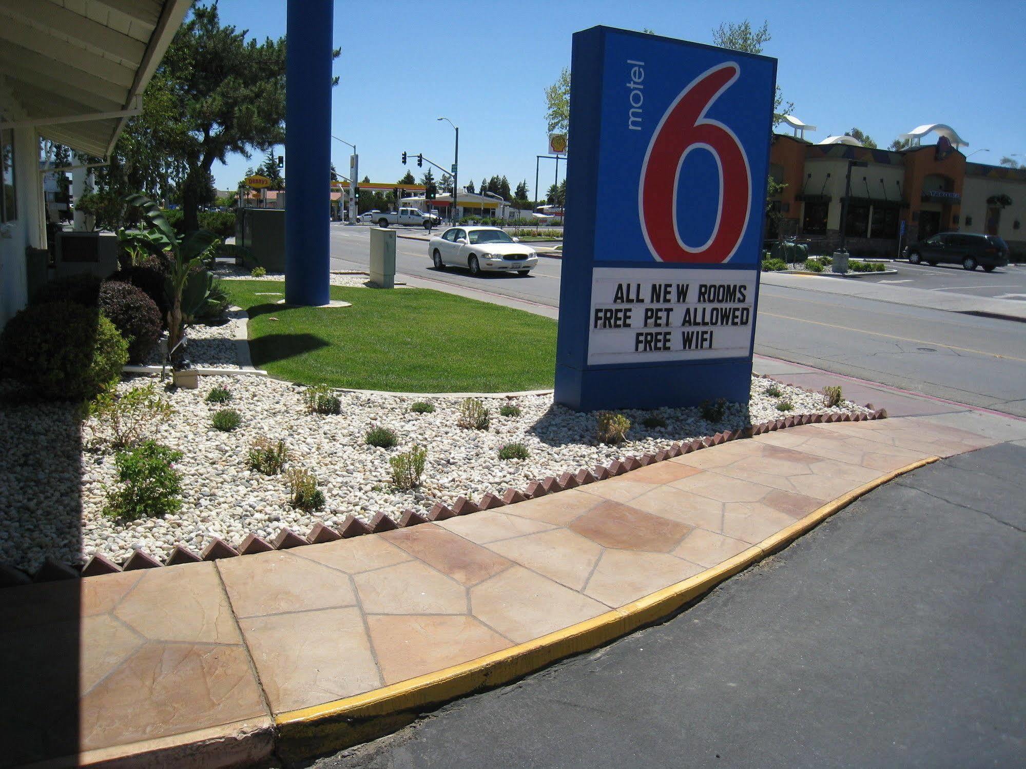 Hotel 6-willows, Ca