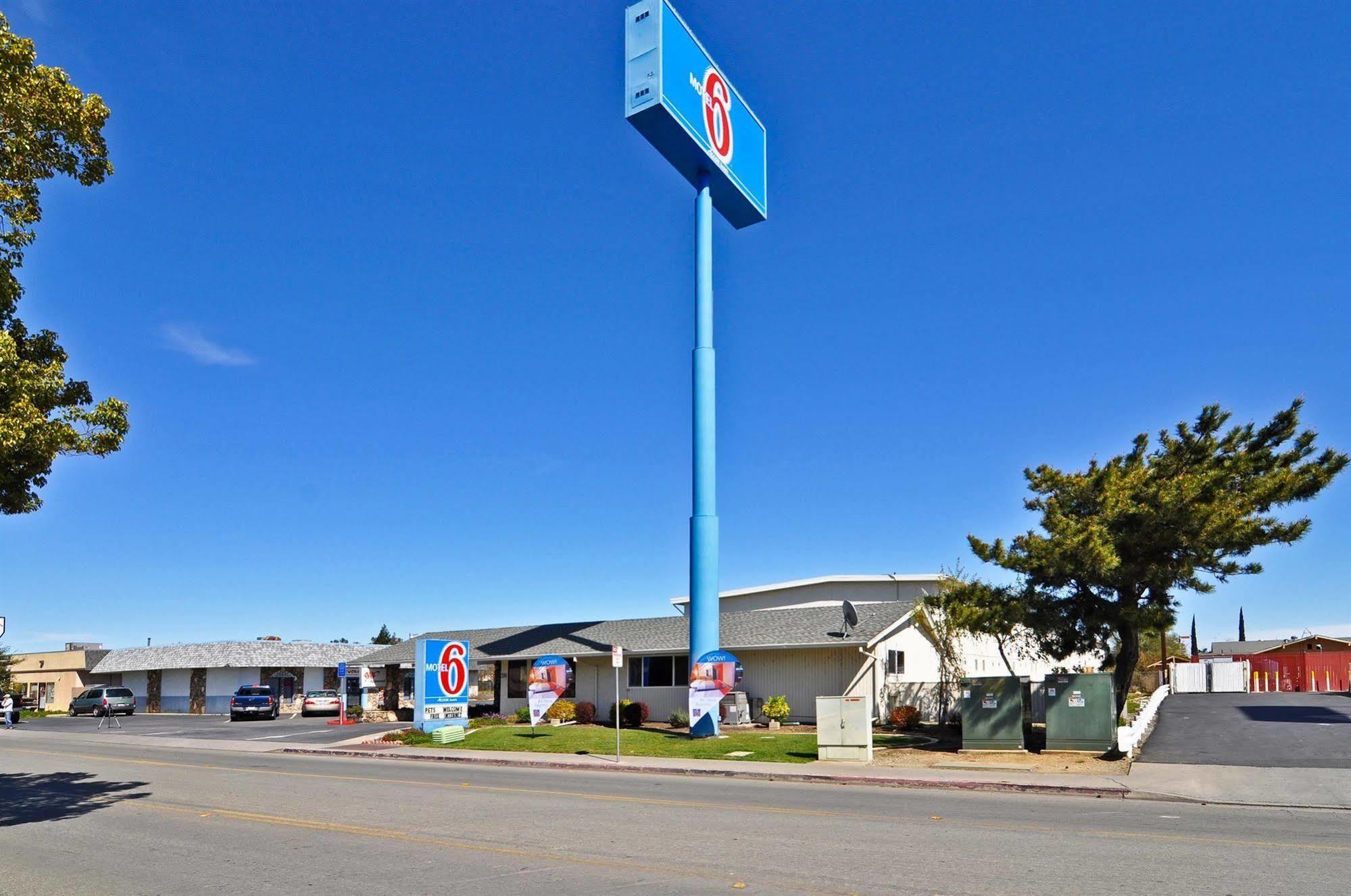 6-willows, Ca Hotel 2*